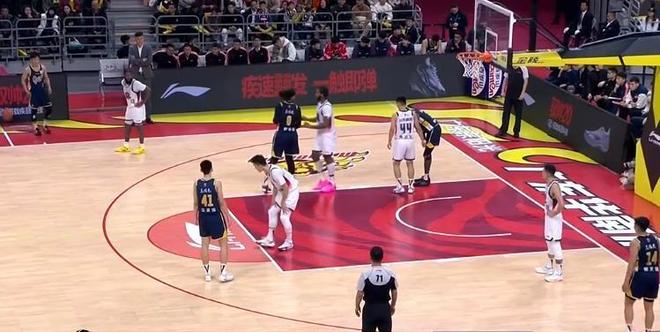 广东激战山东！萨姆纳电光火石 萨林杰老道 徐杰稳健输出