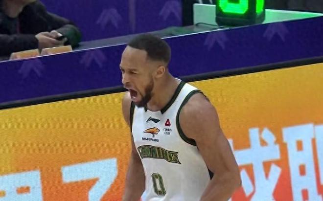 爆冷之夜，辽宁男篮王朝陨落的开端，还是触底反弹的前奏