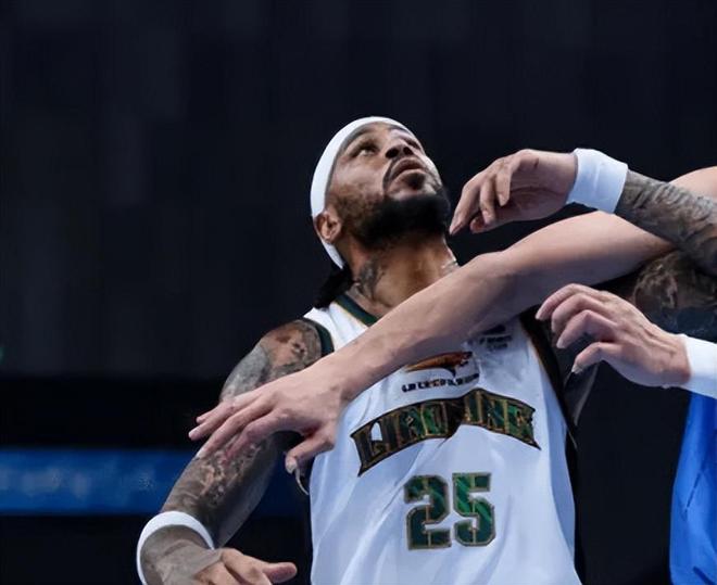 莫兰德回归辽宁攻守表现全面下跌！末节上场严重阻碍球队！