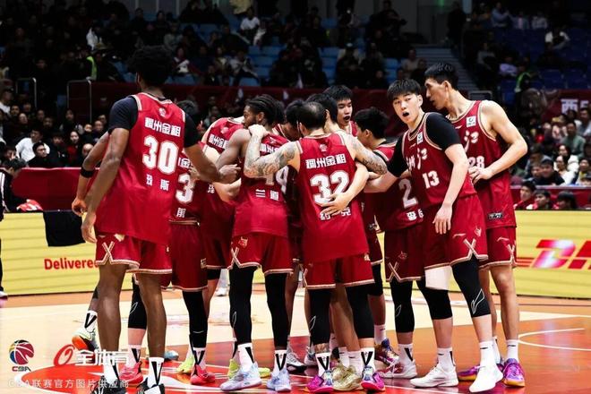 【CBA聯(lián)賽】第九輪｜元旦大戰(zhàn)加時取勝！浙江稠州金租78-73勝青島嶗山啤酒！