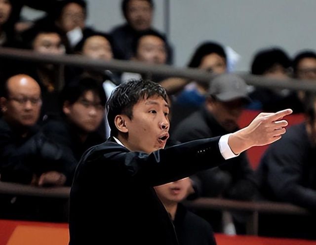 慘敗39分！連續(xù)三個賽季倒數(shù) 男籃名宿帥位仍穩(wěn)如泰山？