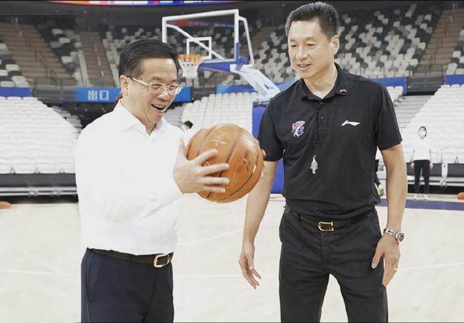 打進(jìn)四強(qiáng)的幕后功臣！李春江已經(jīng)離開山西男籃，定居?xùn)|莞