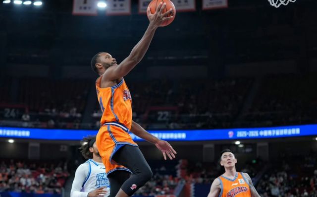 CBA最新消息！曝上海男籃裁掉弗格，趙繼偉正式復(fù)出