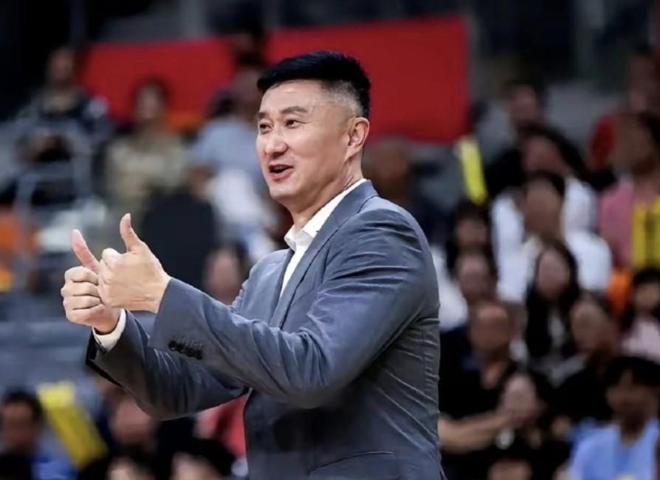 杜鋒：沈陽很冷但球迷非常熱情；防守端我們自始至終保持著專注