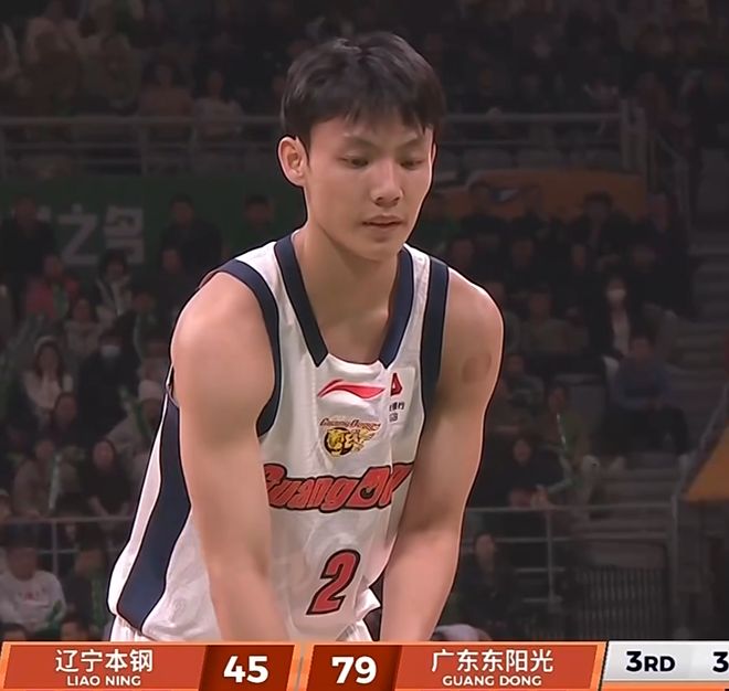 瘋狂一夜！廣東30分大勝遼籃，北京爆冷慘遭兩連敗，山西潰敗上海