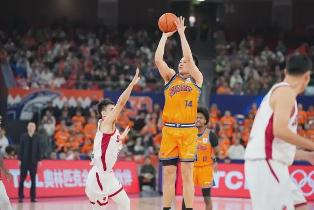 CBA第13輪，上海男籃96:81勝山西隊(duì)