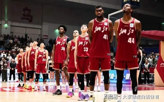 35分狂勝！三分絕殺！CBA太精彩：一隊(duì)狂飆進(jìn)前4 前總冠軍14連敗