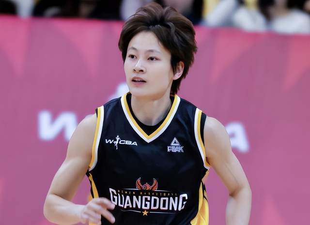山東女籃終結(jié)廣東14連勝，張子宇一數(shù)據(jù)全隊(duì)最低，最后時(shí)刻遭棄用