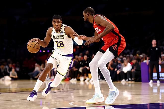 连投篮都开始失准了！湖人锋线大将的状态正在出现直线下滑？