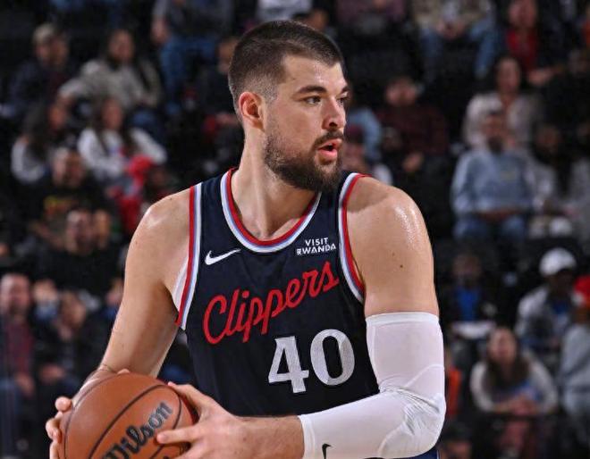 慘??！哈登23+9，倫納德25+4，祖巴茨再打下去，快船又要西部墊底