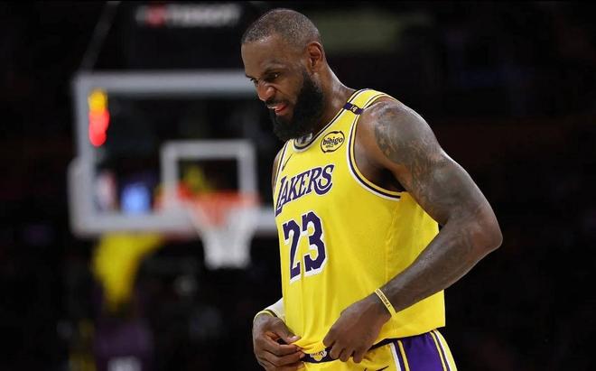 11分12助甘當綠葉！詹姆斯完美轉型組織核心，揭最后一舞序幕