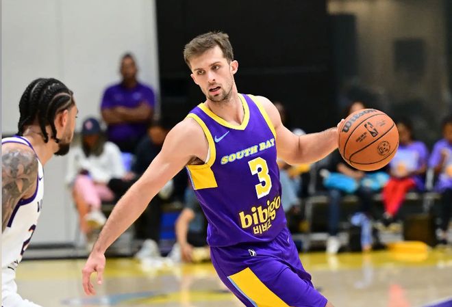 各方面表现都还算稳定，但湖人二队后场新秀还需要取得更大提升？