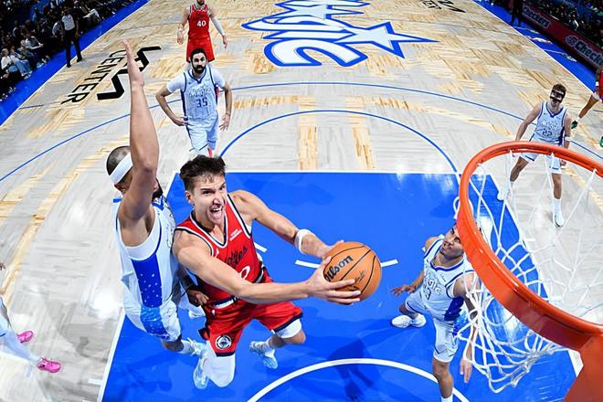 畢竟只是球隊第六人或者第七人，快船不能指望他每場都有所發揮？