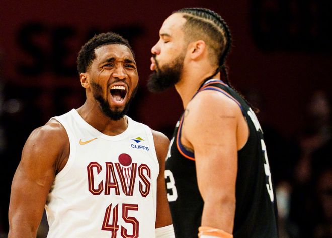 米切爾34+10+7騎士大勝終結(jié)太陽4連勝 布克32分狄龍20分