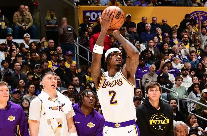 作用相当突出，湖人对于锋线大闸的使用还是应该更加坚决一些？