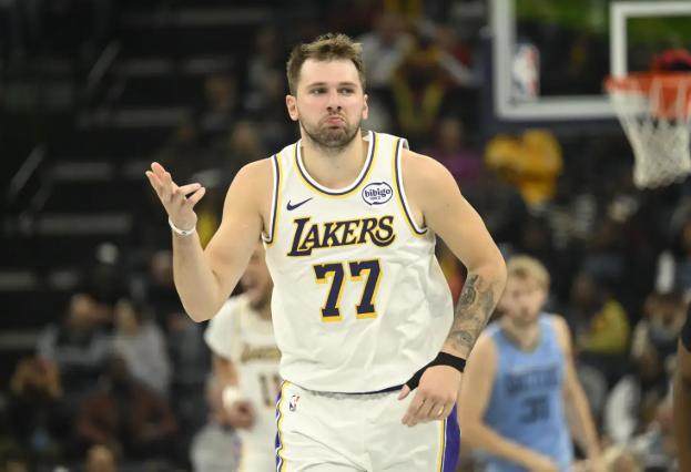 東契奇火熱開局比肩NBA諸神 超凡表現(xiàn)劍指MVP獎杯