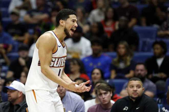 两人互殴被驱逐！太阳三杀3人20+鹈鹕 布克20分引7人上双