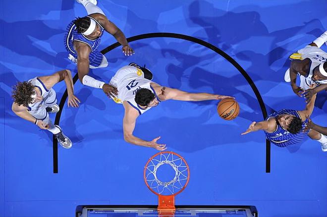 連三分命中率都很不穩定！勇士內線新星在場上的效果有些糟糕？