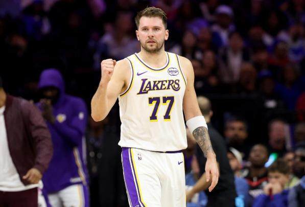 湖人三巨頭化學(xué)反應(yīng)不佳 兩兩配對(duì)才是勝利密碼？