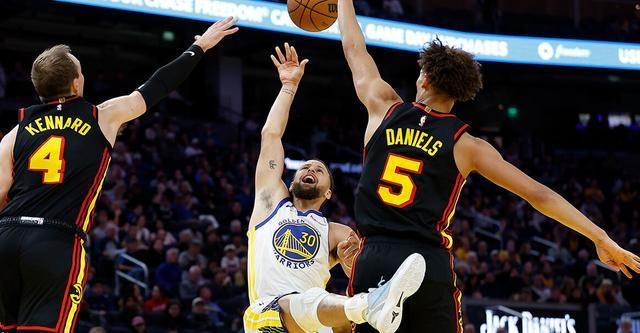 庫里：老鷹隊(duì)運(yùn)動能力很強(qiáng) 給我們帶來了巨大的壓力