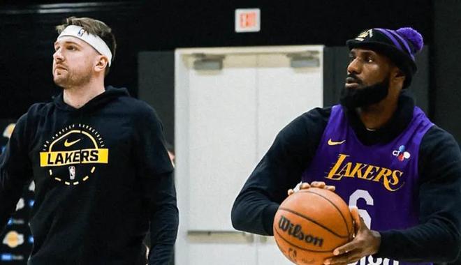 输活塞攻守爆弊端！防守内外大空，进攻全面拉胯，没里弗斯真不行