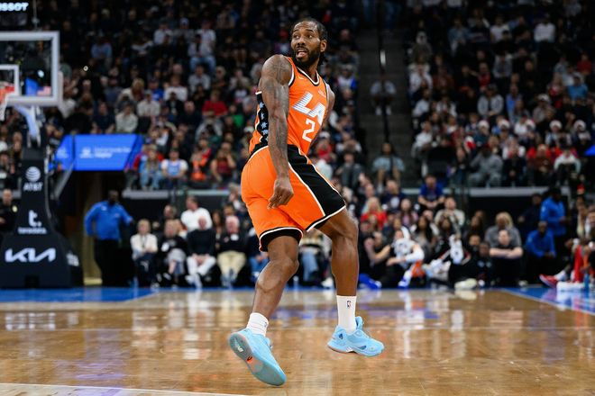 覺(jué)醒！末節(jié)20分平紀(jì)錄+球隊(duì)6連勝，近5戰(zhàn)3次40啊，戰(zhàn)神卡，回來(lái)了