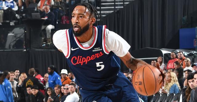 Shams：琼斯将于明日快船对阵活塞的比赛中复出