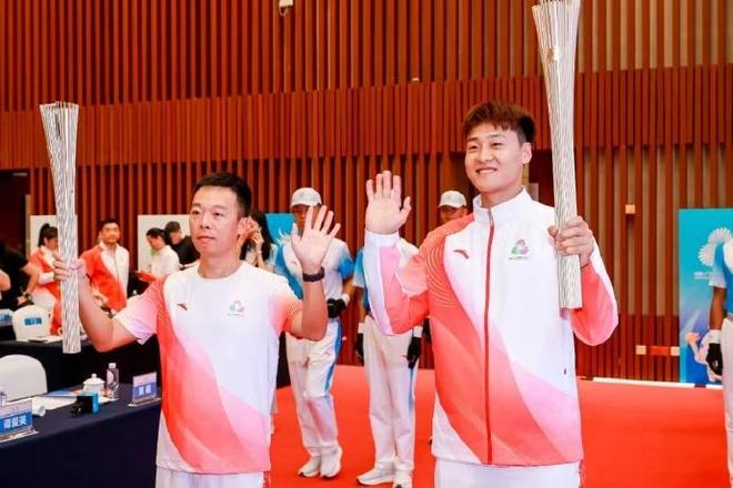 排面!男籃隊長趙睿擔(dān)綱全運會火炬手,要率領(lǐng)廣東把金牌留在家門口