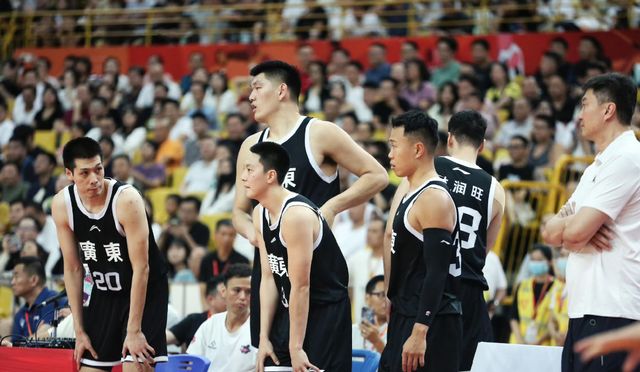 廣東男籃揭幕戰(zhàn)！杜鋒拒絕輸球，胡明軒全力出擊，央視直播