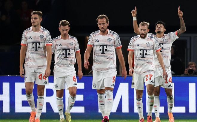 2:1！凯恩哑火，迪亚斯双响+红牌，拜仁干翻卫冕冠军，豪取16连胜