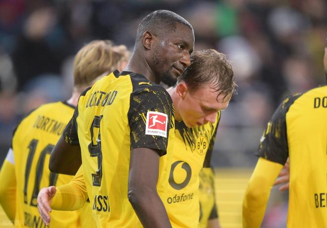 德甲最新積分戰(zhàn)報(bào) 多特小勝弱旅超萊比錫 差拜仁4分升至第2