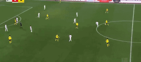 半場：多特蒙德1-0奧格斯堡，吉拉西破門，兩隊(duì)總計(jì)1射正