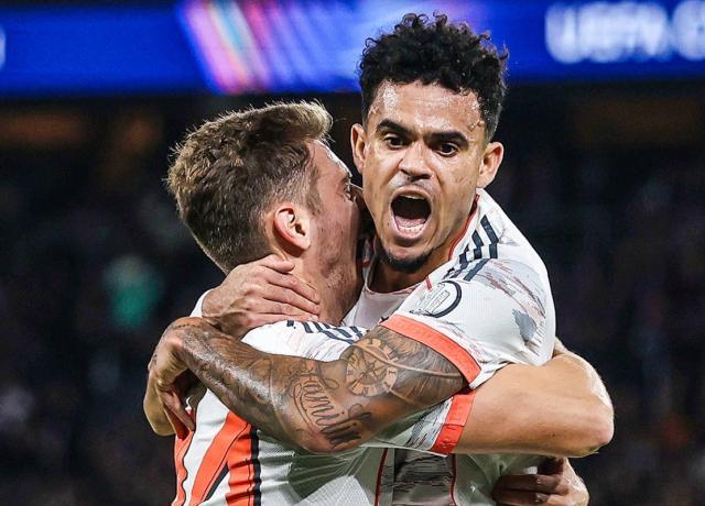 【欧冠】迪亚斯双响+红牌，拜仁客场2比1力克巴黎