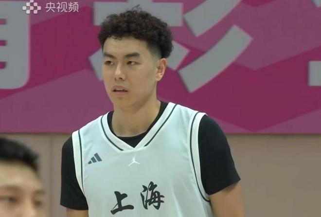 浙江6分力克上海晉級四強，程帥澎19+6王奕博14分，閆鵬飛14+11