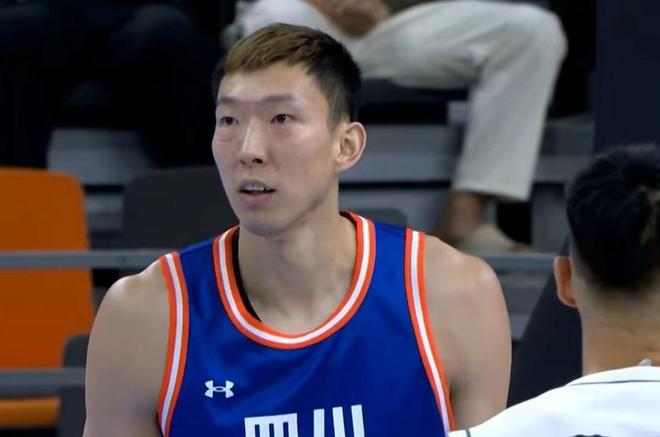 四川13分完勝北京晉級四強，周琦33+14胡金秋24分，方碩19+6