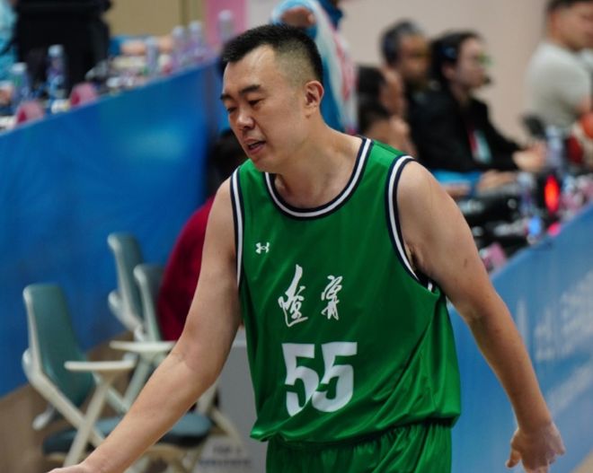 单场17个篮板！韩德君拼到最后，辽宁用第四送别他！