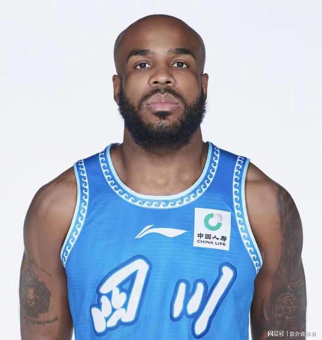 CBA又出現(xiàn)丑聞，冠軍球隊(duì)欠薪被投訴，國(guó)際籃聯(lián)重罰，面臨退賽