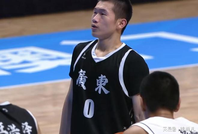 51分16籃板！廣東“雙王炸”制霸U18男籃，這可是杜鋒的爭(zhēng)冠底牌