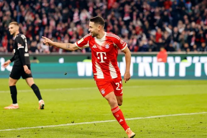 拜仁12場不敗開局！補時連入2球，7戰(zhàn)圣保利全勝，延續(xù)8紀錄