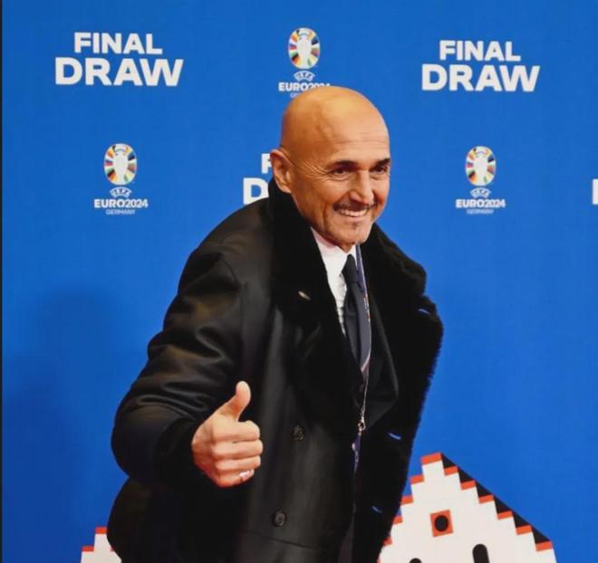 德天空:拜仁加入巴萨对德甲神锋争夺!切尔西、米兰有意铃木彩艳