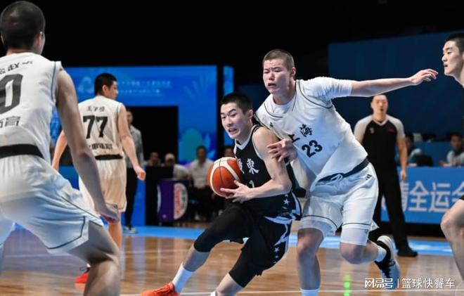 男篮全运又一大冷门！争冠大热惨遭东道主掀翻：广东逆袭杀进决赛