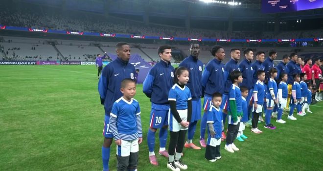 半场0-2！上海申花技不如人，又犯“老毛病”，暴露出后防不足