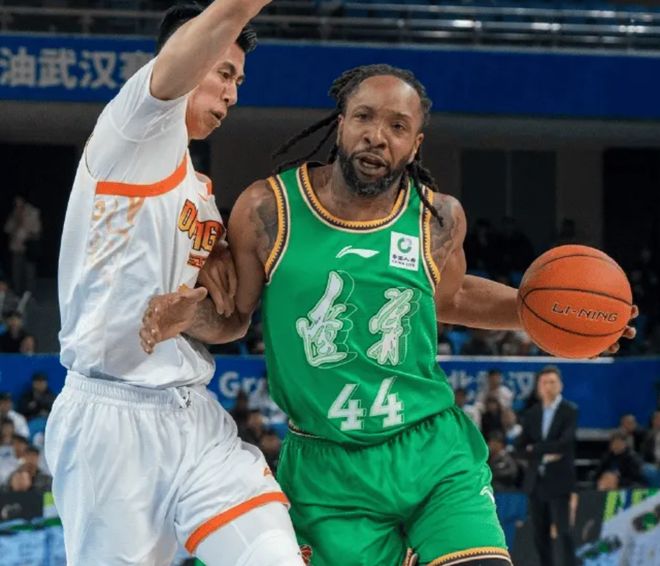 遼寧78-85江蘇遭4壞消息！沒繼偉狂失誤，2小外辣眼，內(nèi)線也不行