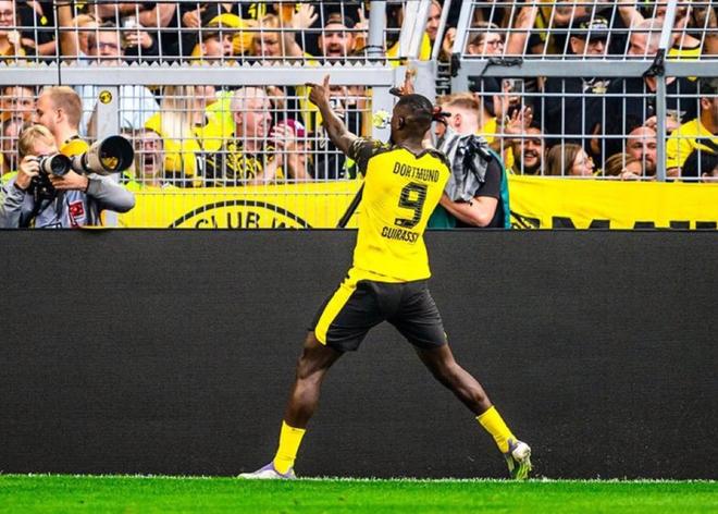 弗拉霍维奇面临长时间休战，意媒：尤文正在关注吉拉西