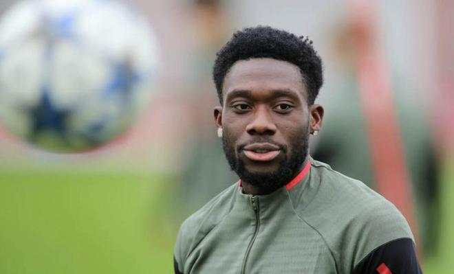 孔帕尼：阿方索一定会强势回归，很高兴他能为本赛季提供帮助