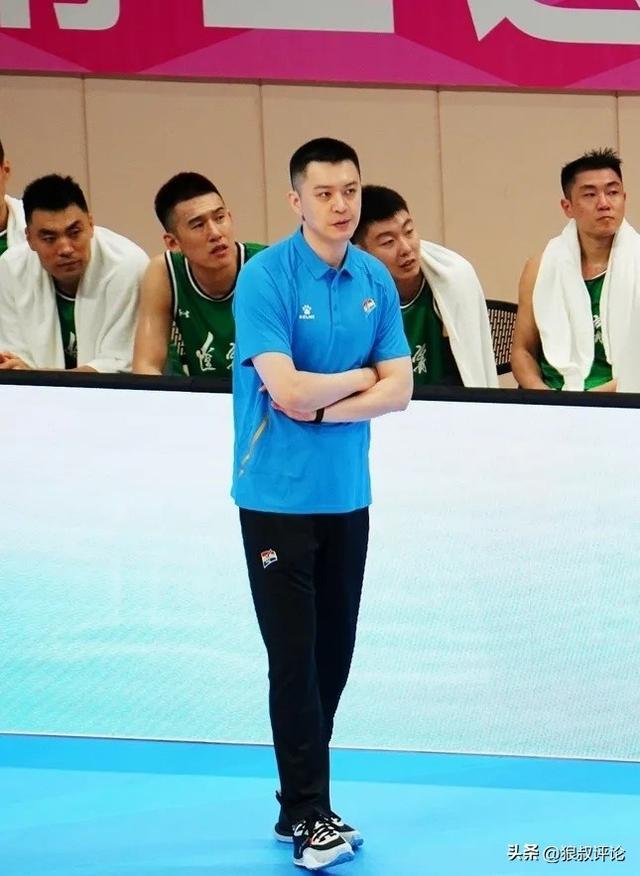 杨鸣谈CBA揭幕战：每一场比赛都跟战斗一样，我们不分强队弱队