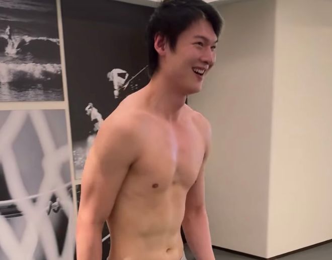 王哲林今夏真努力！体型精壮，罚球蜕变，新援牵制下有望暴走！