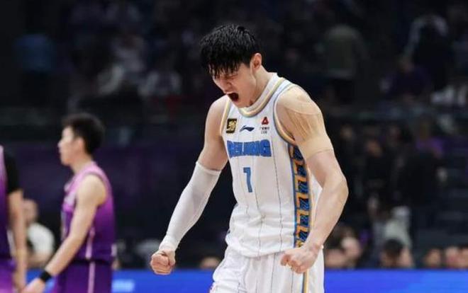 曾凡博3年B类合同续约，北京首钢需要NBA澄清信才能注册