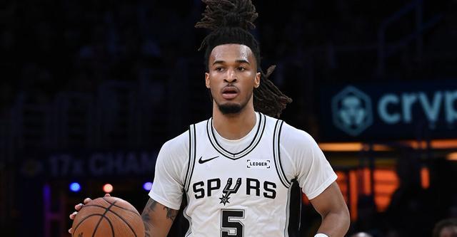 卡斯尔不到21岁砍30+10+5 马刺队史邓肯文班后第三人