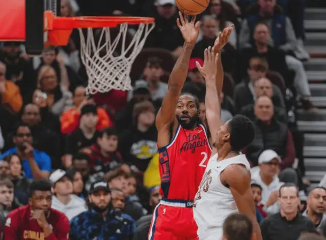 死马当活马医？科林斯换德罗赞，美记曝快船要交易，哈登压力大减